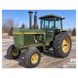 John Deere 4430