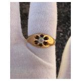 Vintage-Inspired Diamond Flower Ring in 14K Yellow Gold