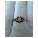 14K Gold Floral Diamond Ring