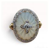 18k Mother of Pearl Diamond Ring