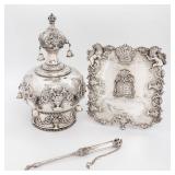 A LARGE STERLING SILVER CROWN, TORAH SHIELD AND YAD. Modern. 95 ozt