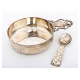 A STERLING SILVER PORRINGER WITH SPOON BY TIFFANY AND COMPANY. New York, c. 1920