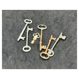 Lot of Vintage Skeleton Keys