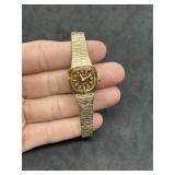 Vintage Ladies Waltham Gold Tone Wristwatch