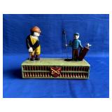 Vintage Cast Iron 'Birdie Putt' Bank