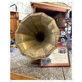 Antique Table Top Disc Phonograph