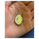 10K Gold Oval Photo Locket Pendant
