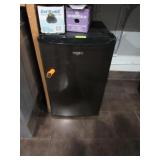 Whirlpool Single-door cooler (Black)