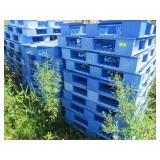 PLASTIC PALLETS APPROX. 40 PIECES