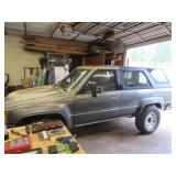 TOYOTA FOUR RUNNER SR5 1986