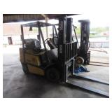 Forklift by Yale: LP Gas, 3 Stage Boom