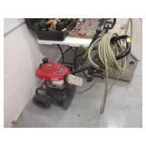 PRESSURE WASHER W/WAND & HOSE -HONDA ENGINE 2600 P