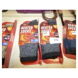 2 NEW MENS HEATED SOCKS SIZE 10-13