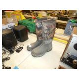 VERY GOOD USED MUCK SIZE 10 BOOTS