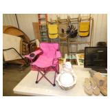 OUTDOOR DECOR & CHILDS CHAIR WITH BAG