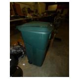 NEW ROLLING TRASH CAN