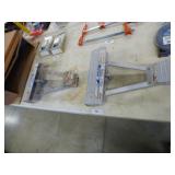 2 ALUMINUM LADDER STABILIZERS
