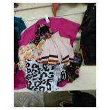 NEW WITH TAG LADY TOP SIZE 24 & OTHER TOPS