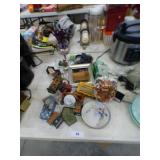 ASSORTED DECOR