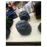 2 ROCK SPEAKERS ONE BROKE ON THE BOTTOM