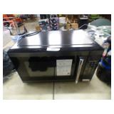 MICROWAVE LOOKS NEW