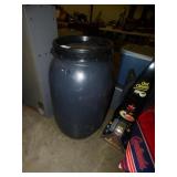 PLASTIC STORAGE BARREL WITH LOCKING LID