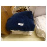 5 LARGE TOWELS