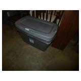 4 NICE TOTES & 3 LIDS