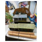 VINTAGE METAL DOLL HOUSE