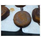 LODGE CAST IRON SKILLET