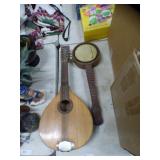 2 VINTAGE MUSICAL INSTRUMENTS