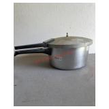 Presto Pressure cooker (pantry)