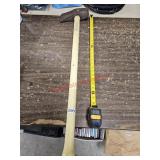 Maul, appx 8 lbs - garage