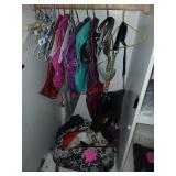 Purse Lot: Buyer takes all  (bedroom)