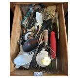 Kitchen Drawer Lot (kitchen)