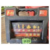 Router bit set - garage