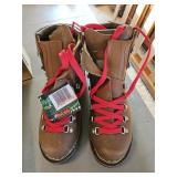 Raichle boots 9,5 NEW - upstairs