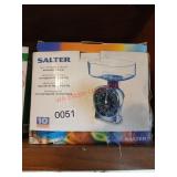 Salter Kitchen Scale (kitchen)