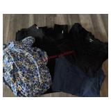 Womans Mix lot Pants and Tops           (Hallway)