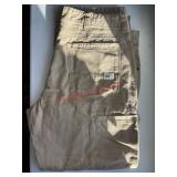 Eddie Bauer 38/30 Kakhi Jeans      (back house)