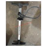 Nice Bike Pump with needle    (Garage)