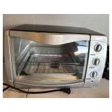 Black and Decker Toaster Oven Looks New