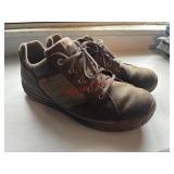 SZ US 11 OBOZ Leather Tennis Shoe         (Back