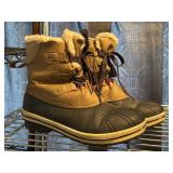 Pawz Women's sz8 Snow Boots