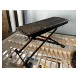 Adjustable Pedal Foot Rest      (back house)