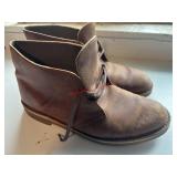 SZ 11 Leather Clark Boots         (Back house)