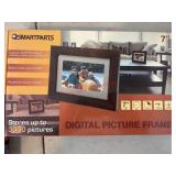 New in Box 7in Digital Picture Frame