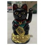 Japanese lucky cat (garage)