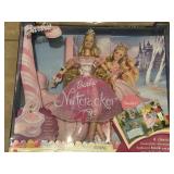 2001Nutcracker barbie Doll with Twirl Base
