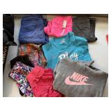 Mainly Childrens Active Wear SZ Small (7)